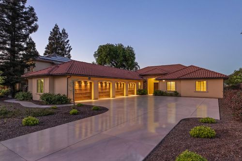 4748 W Alluvial Ave, Fresno, CA, 93722-3478 | Card Image