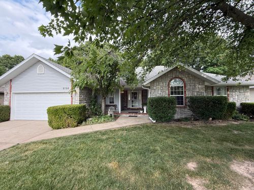 2728 S Jonathan Ave, Springfield, MO, 65807-5575 | Card Image