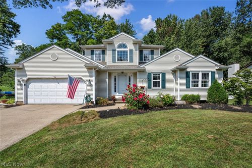 1195 Dartmouth Dr, Painesville, OH, 44077-5281 | Card Image