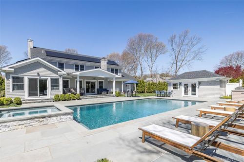 9 Jennifers Path, Westhampton Beach, NY, 11978-1448 | Card Image