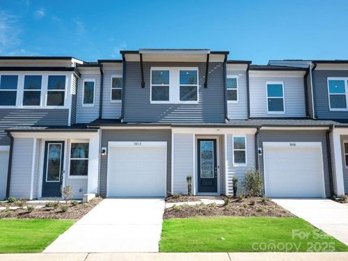 3012 Hutton Gardens Ln, Charlotte, NC, 28269-4909 | Card Image