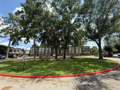 apt-236-12633 Memorial Dr, Houston, TX, 77024-4857 | Card Image