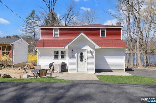 23 Upper Mount Glen Lake Dr, West Milford, NJ, 07480-4333 | Card Image