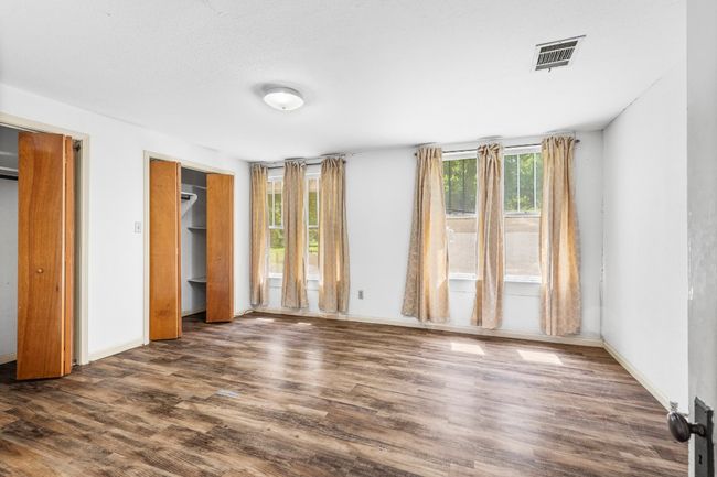 911 N Avenue C, House other with 3 bedrooms, 2 bathrooms and null parking in Elgin TX | Image 36