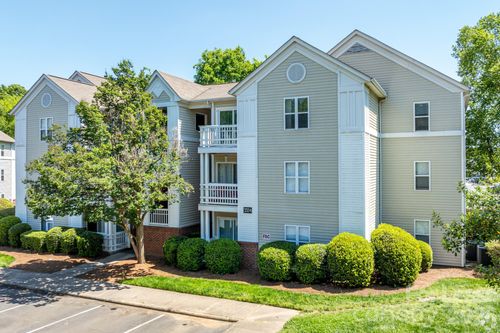 2348i-2352 Township Rd, Charlotte, NC, 28273-3645 | Card Image