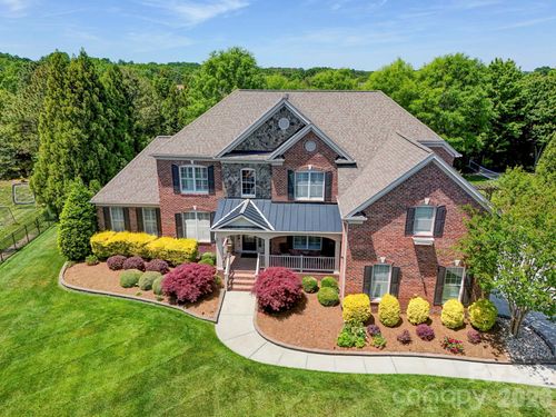725 Wild Berry Ct, Waxhaw, NC, 28173-7234 | Card Image