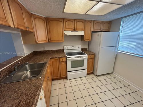 apt-2-5200 Nw 31st Ave, FORT LAUDERDALE, FL, 33309-2505 | Card Image