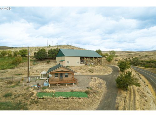 37102 Woods Ln, Richland, OR, 97870-6607 | Card Image