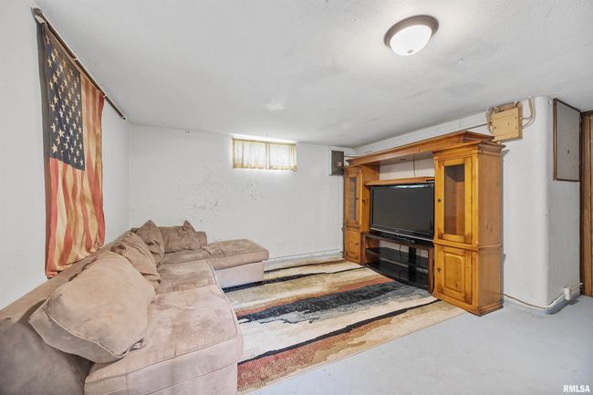 1900 Airport Rd, House other with 4 bedrooms, 2 bathrooms and null parking in Peoria IL | Image 31