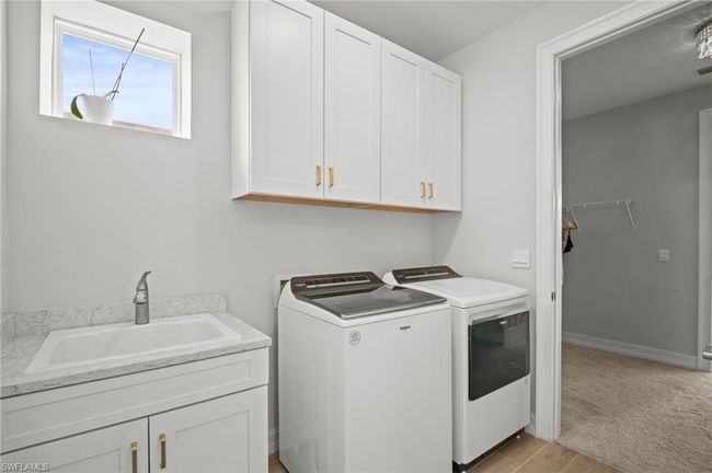 28041 Captiva Shell Loop, House other with 3 bedrooms, 4 bathrooms and 3 parking in BONITA SPRINGS FL | Image 13