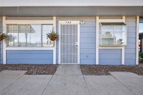 102-5330 Rod Ct, Las Vegas, NV, 89122-7372 | Card Image