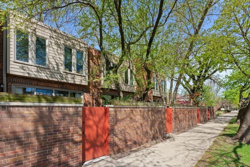 1930 N Larrabee St, Chicago, IL, 60614-5210 | Card Image