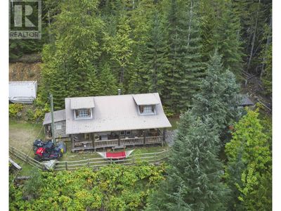 44 Mabel Lake Rd, House other with 3 bedrooms, 1 bathrooms and 6 parking in Enderby BC | Image 2