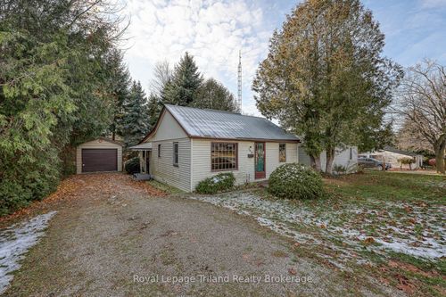 {{alt}} | Card Image