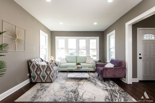 10813 Eggleston Ave, Chicago, IL, 60628-3221 | Card Image