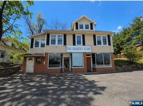 729 Rivervale Rd, River Vale, NJ, 07675-6446 | Card Image