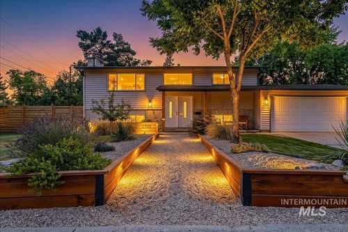 2705 S Inverness Way, Boise, ID, 83705-4631 | Card Image