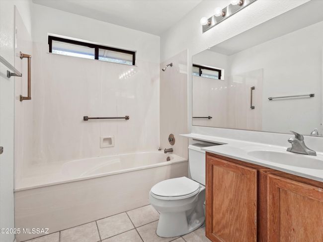 30-Bathroom | Image 30