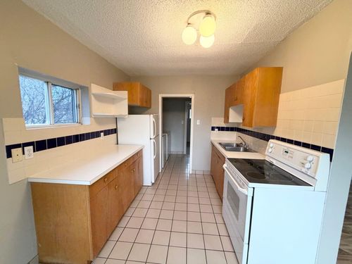 9516 102 Ave, Grande Prairie, AB, T8V0Z6 | Card Image