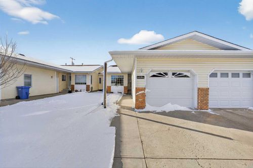 1409A 18 Ave, Didsbury, AB, T0M0W0 | Card Image