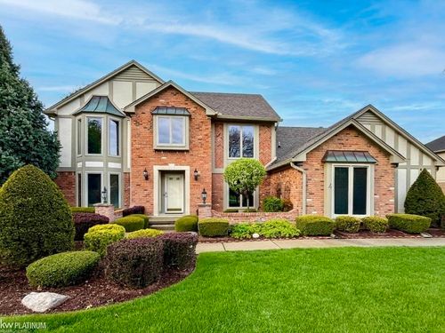13861 Timberview Dr, Shelby Township, MI, 48315-2063 | Card Image