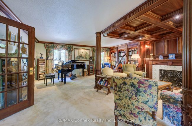 13233 5 Th Line, Home with 4 bedrooms, 5 bathrooms and 20 parking in Rockwood ON | Image 18