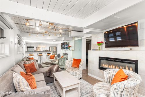 4-630 E Cooper Ave, Aspen, CO, 81611-2012 | Card Image