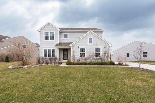 9308 Neumann Cir, Ypsilanti, MI, 48197-9285 | Card Image