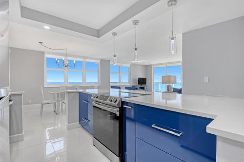apt-807-5440 N Ocean Dr, Riviera Beach, FL, 33404-2546 | Card Image