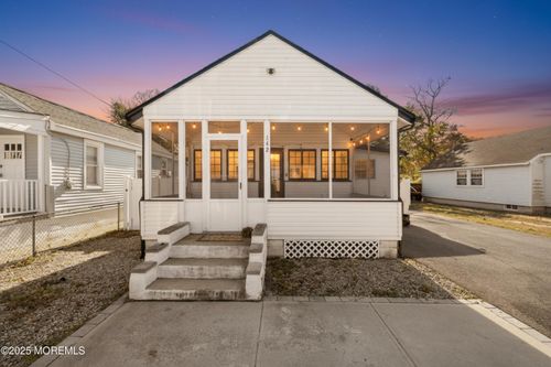 142 E Lakewood Ave, Ocean Gate, NJ, 08740-1334 | Card Image