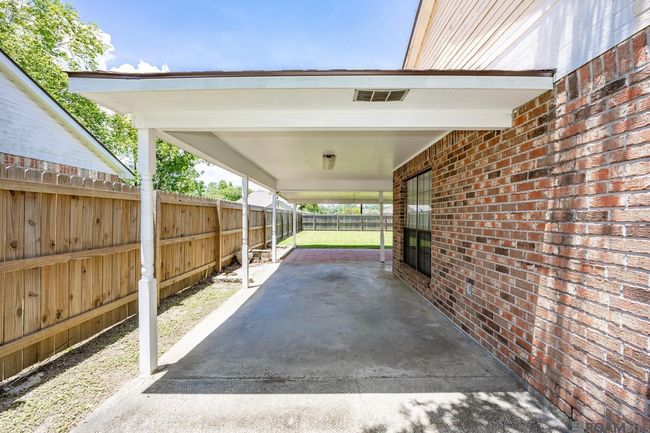 2014 E Catalpa St, House other with 3 bedrooms, 2 bathrooms and 2 parking in Gonzales LA | Image 16