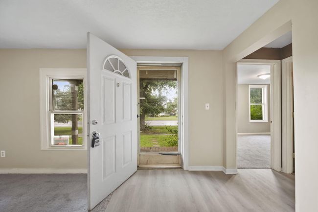 624 N Broad St, Home with 5 bedrooms, 3 bathrooms and 2 parking in Adrian MI | Image 9