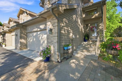6287 Sequoia Cir, Eden Prairie, MN, 55346-1433 | Card Image