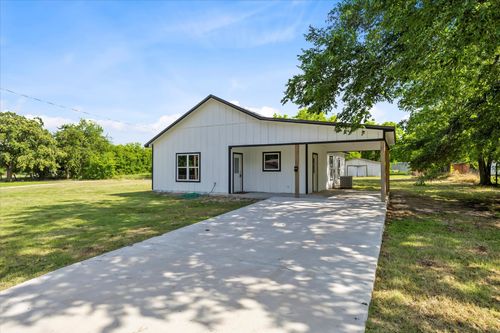 108 E Locust St, Campbell, TX, 75422 | Card Image