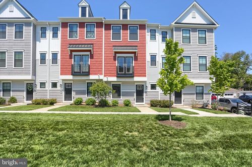 320 Walnut St, COLLEGEVILLE, PA, 19426-3601 | Card Image