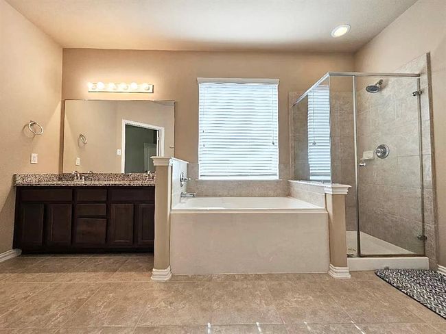 9617 Landon Lake Dr, House other with 4 bedrooms, 3 bathrooms and 2 parking in Pearland TX | Image 15