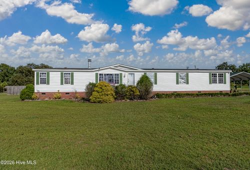 135 Bowden Rd, Mount Olive, NC, 28365-6813 | Card Image