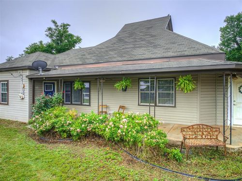 418 W Grimes Ave, Cashion, OK, 73016 | Card Image