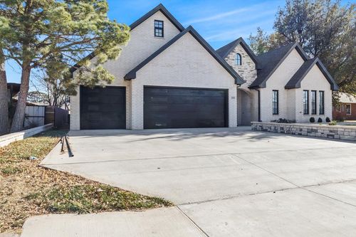 2011 Community Ln, Midland, TX, 79701-4015 | Card Image