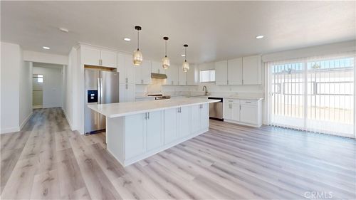 2580 Marks Rd, Twentynine Palms, CA, 92277-7977 | Card Image