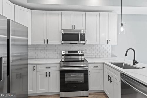 2114 N 8th St, Philadelphia, PA, 19122-1312 | Card Image