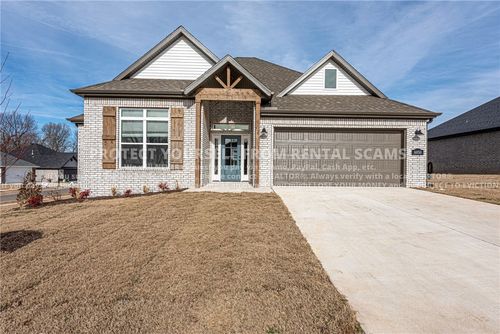 6050 W Mecklin St, Fayetteville, AR, 72704-4025 | Card Image