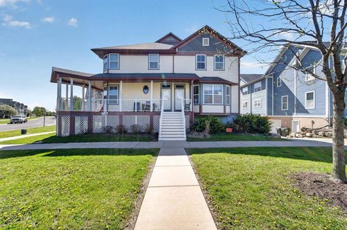 3069 Providence St, Sun Prairie, WI, 53590-4584 | Card Image