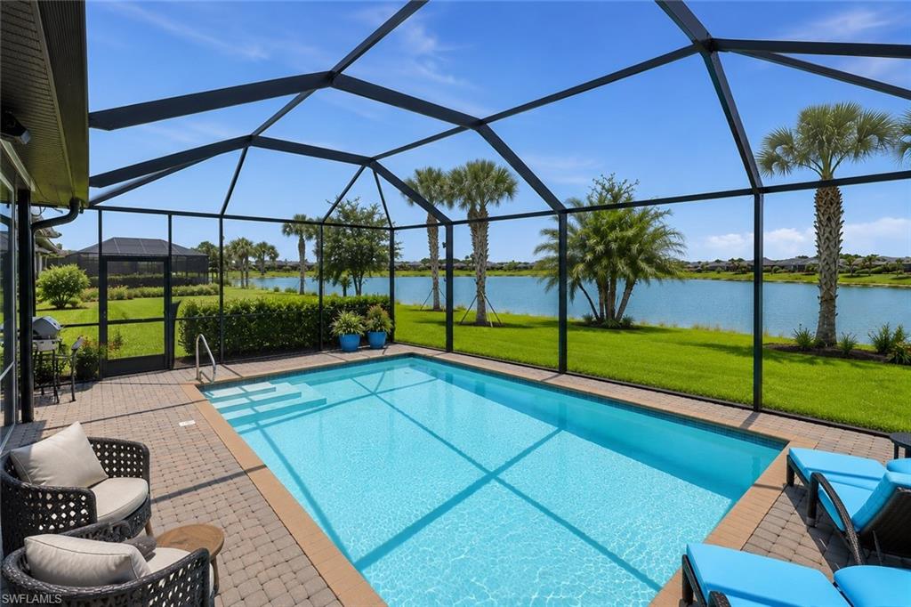Residential in ESTERO 2
