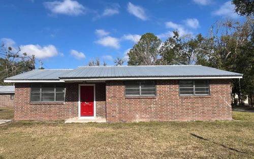 828 Floyd St Ne, Live Oak, FL, 32064-1815 | Card Image