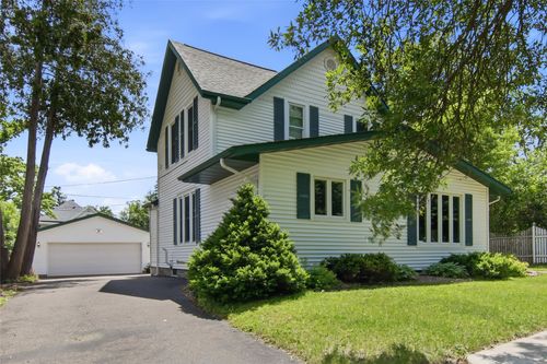 28 W Stout St, Rice Lake, WI, 54868-1731 | Card Image