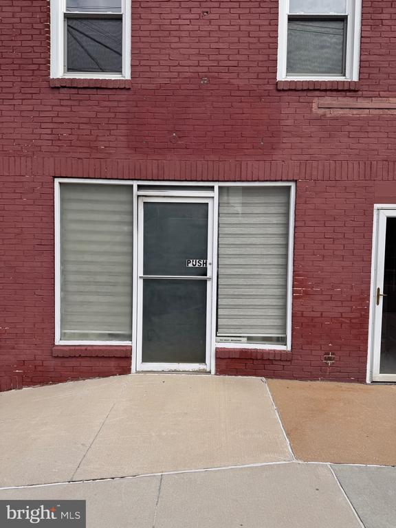 141 W Broadway, Red Lion, PA 17356