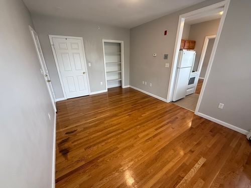apt-11-4 Kingsley Ter, Lynn, MA, 01902-2972 | Card Image