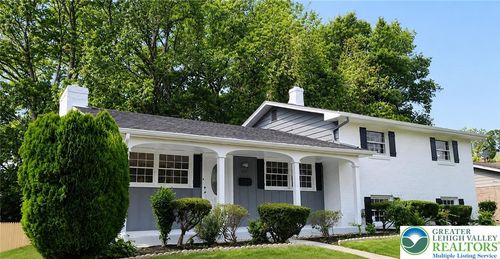 232 Virginia Ave, Whitehall, PA, 18052-7123 | Card Image