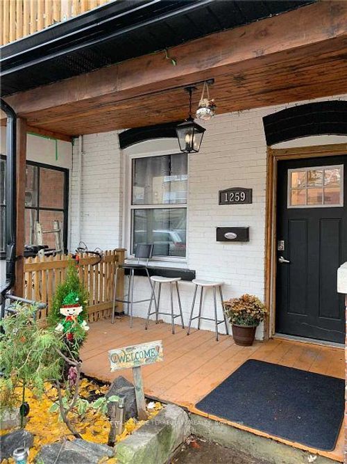 1259 Davenport Rd, Toronto, ON, M6H2H2 | Card Image